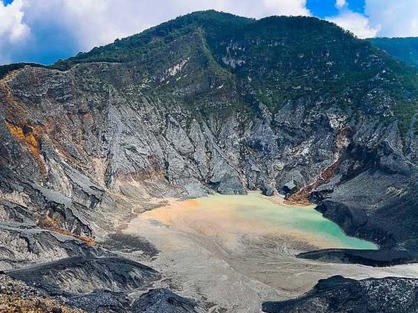 Bandung Volcano Tour