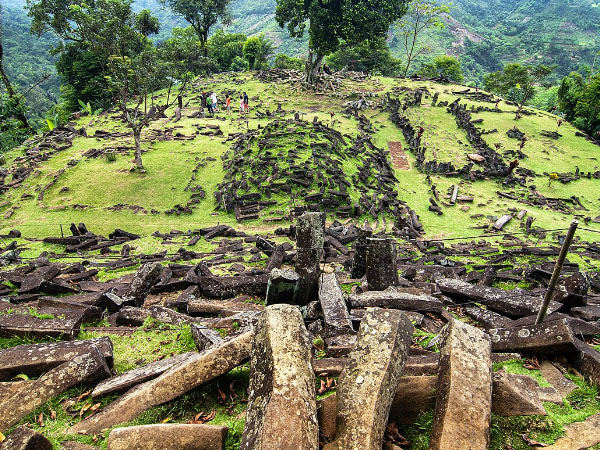Piramida Site in Mouth Padang
